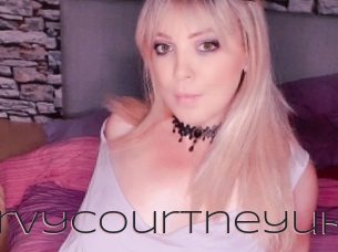 Curvycourtneyuk